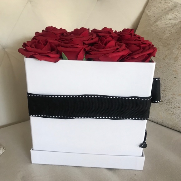 COPY - Artificial Flower Box Bouquet - Picture 6 of 6